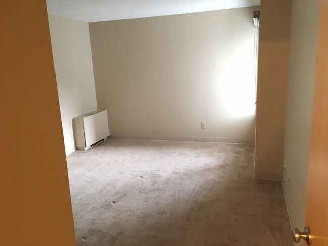 Foto del edificio - 600 Graham Ave