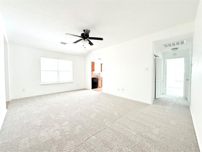 Foto del edificio - 4718 Live Meadow Ln