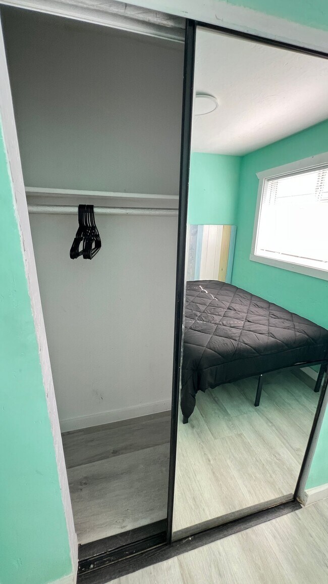 Foto del edificio - 4213 N Westview Dr