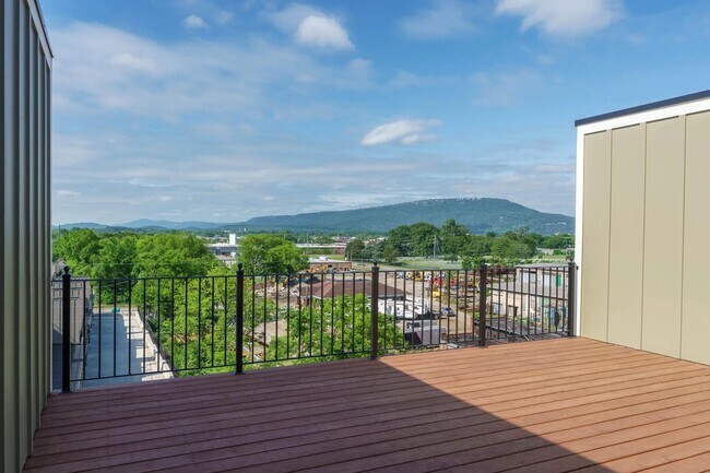 Foto del edificio - 829 S Greenwood Ave