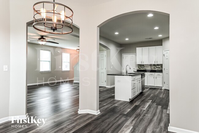 Foto del edificio - 372 Sanctuary Park Dr