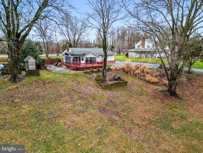 Foto del edificio - 4373 Solomons Island Rd