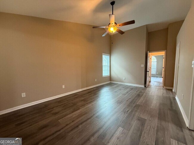 Foto del edificio - 3490 Ennfield Ln