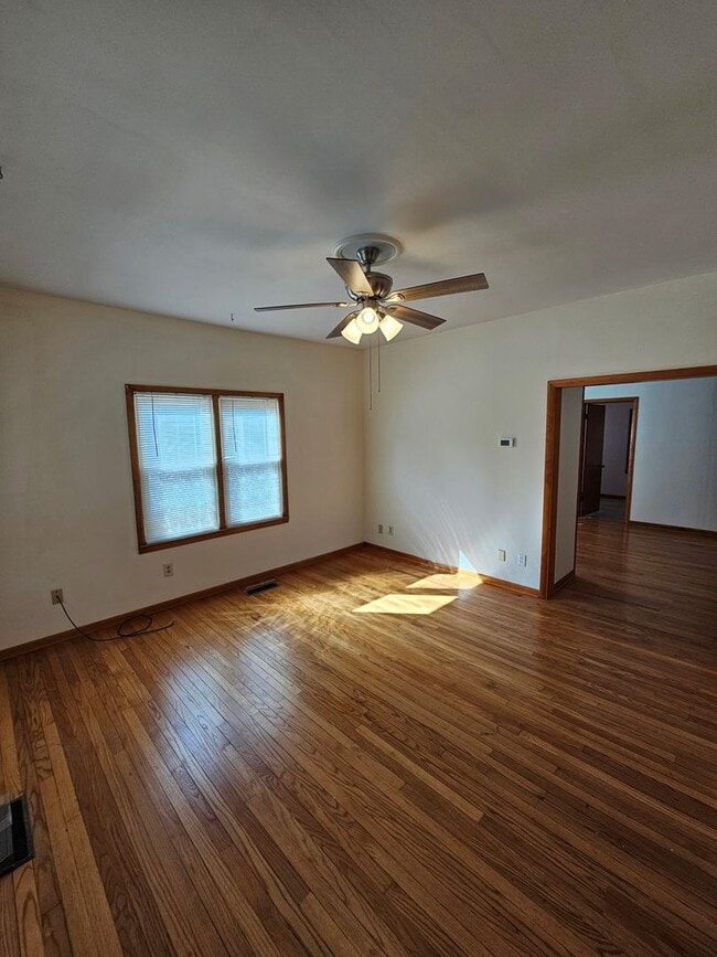 Building Photo - Spacious Home-Benton Stephens Neighborhood