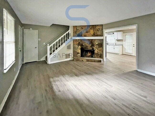 Foto del edificio - 5341 Ridgemere Ct