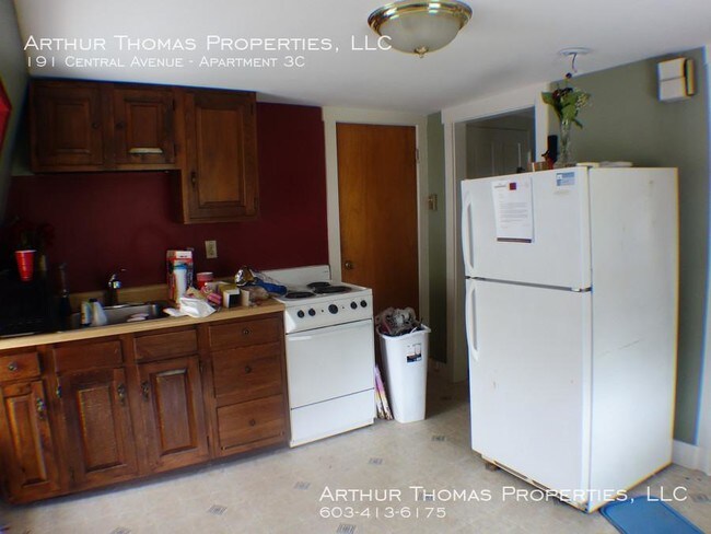 Building Photo - bedroom in Dover NH 03820