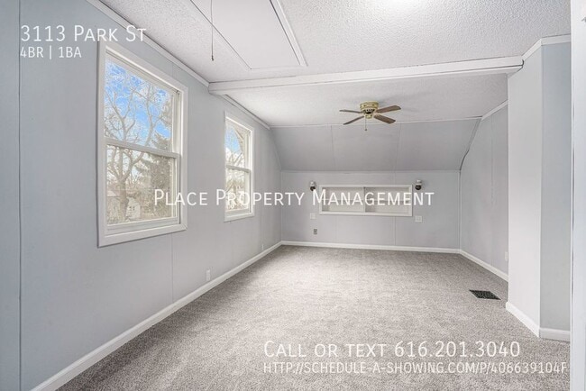 Foto del edificio - 3113 Park St - 4 Bed/1 Bath with Carport!!