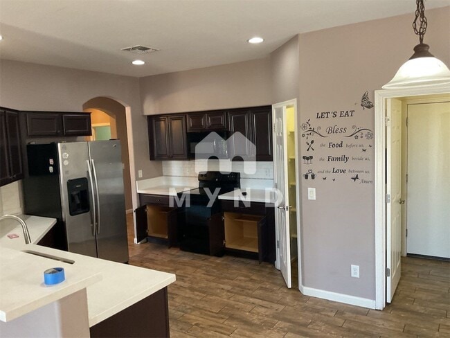 Building Photo - 10397 W Foothill Dr