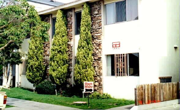 Building Photo - 768 Gaviota Ave.