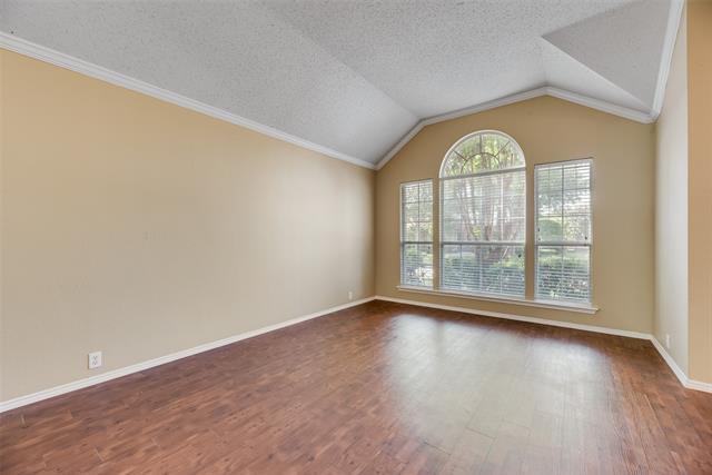 Foto del edificio - 10519 Camelot Dr