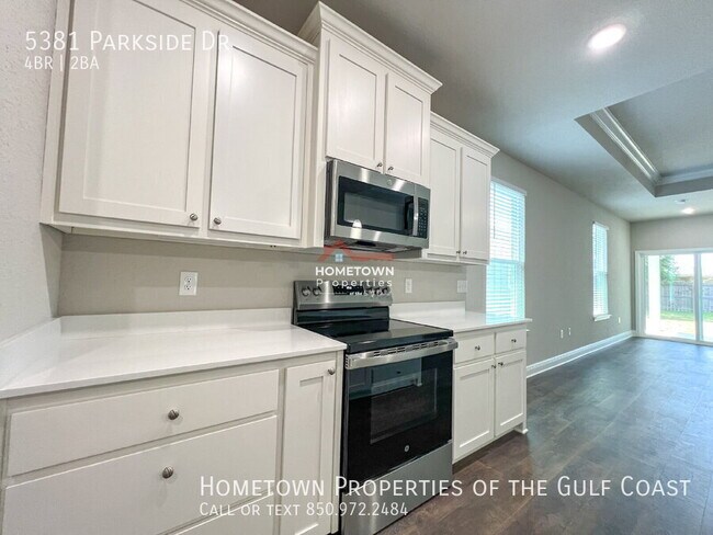 Foto del edificio - 5381 Parkside Dr