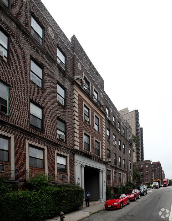 Primary Photo - 119-14 Union Tpke