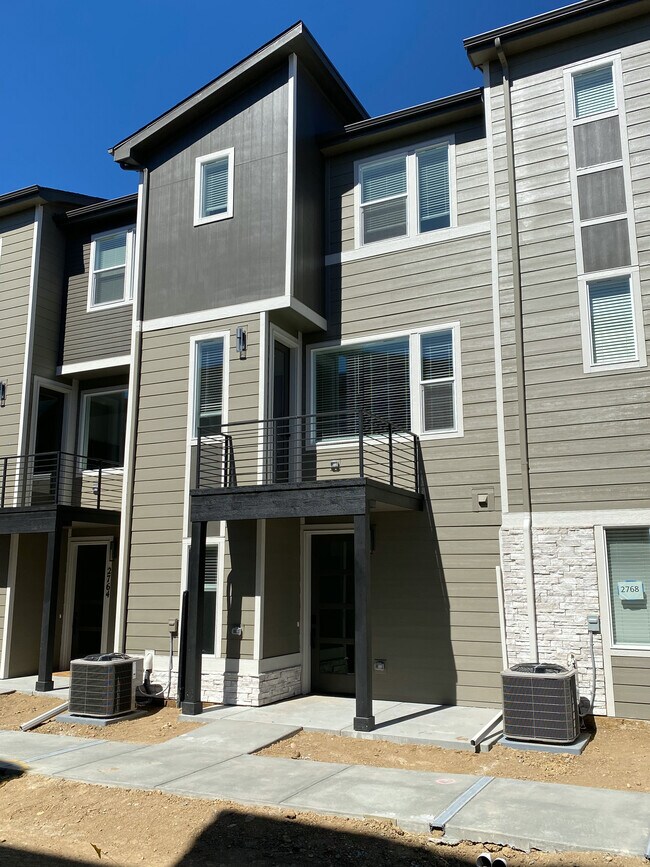 2766 W 68th Ave, Denver, CO 80221 Townhome Rentals in Denver CO