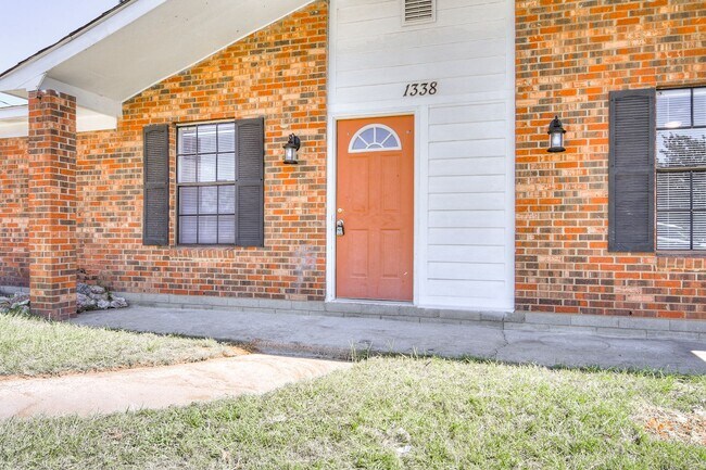 Foto del edificio - Excellent Newly Renovated Home!