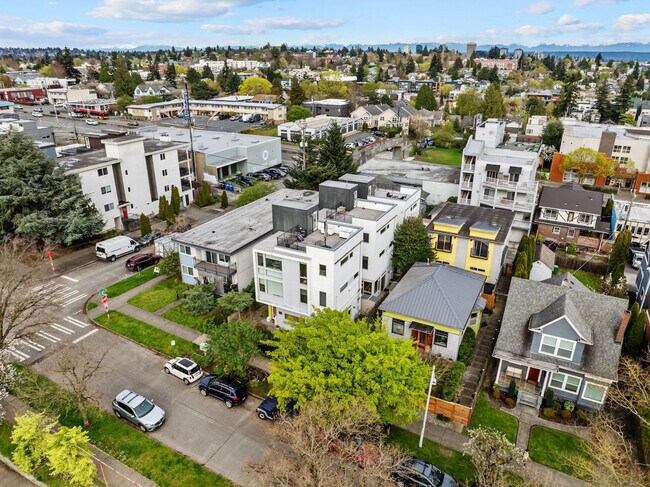Foto del edificio - 4036 Linden Ave N