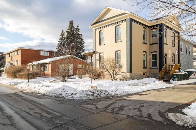 Primary - 52 Myrtle Street