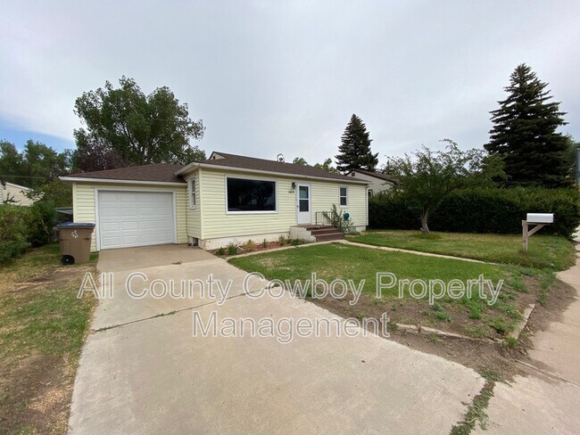 Building Photo - 1417 E Spring Creek Dr
