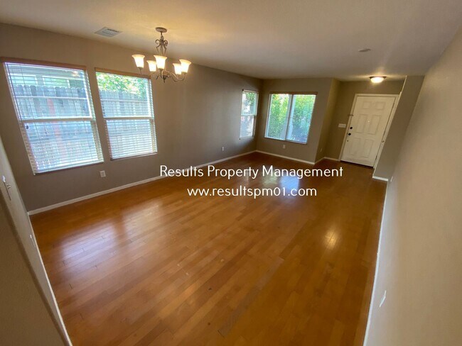 Building Photo - 4 br, 3 bath House - 1772 Tatiana St