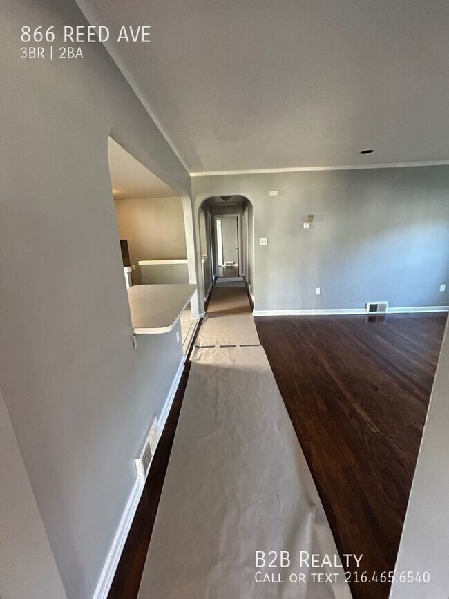 Building Photo - "Comfortable Elegance: Your Dream 3-Bedroo...