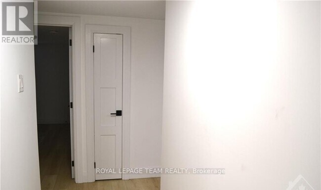 Photo du bâtiment - 503 Athlone Ave