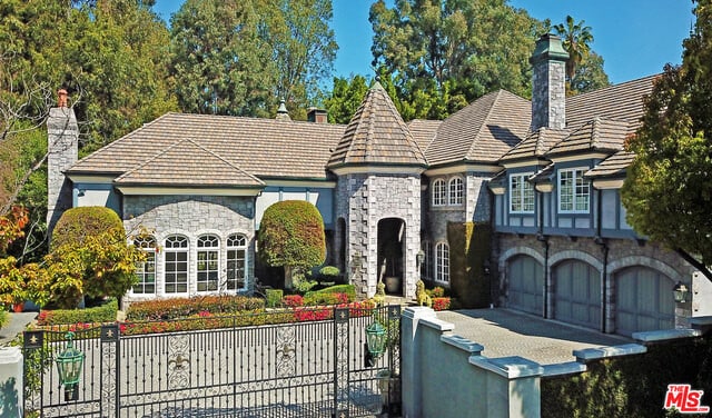 Building Photo - 10101 Sunset Blvd