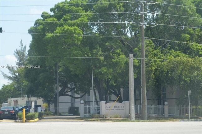 Foto del edificio - 7125 NW 186th St