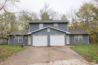 Building Photo - 4622 W Bainbridge Dr