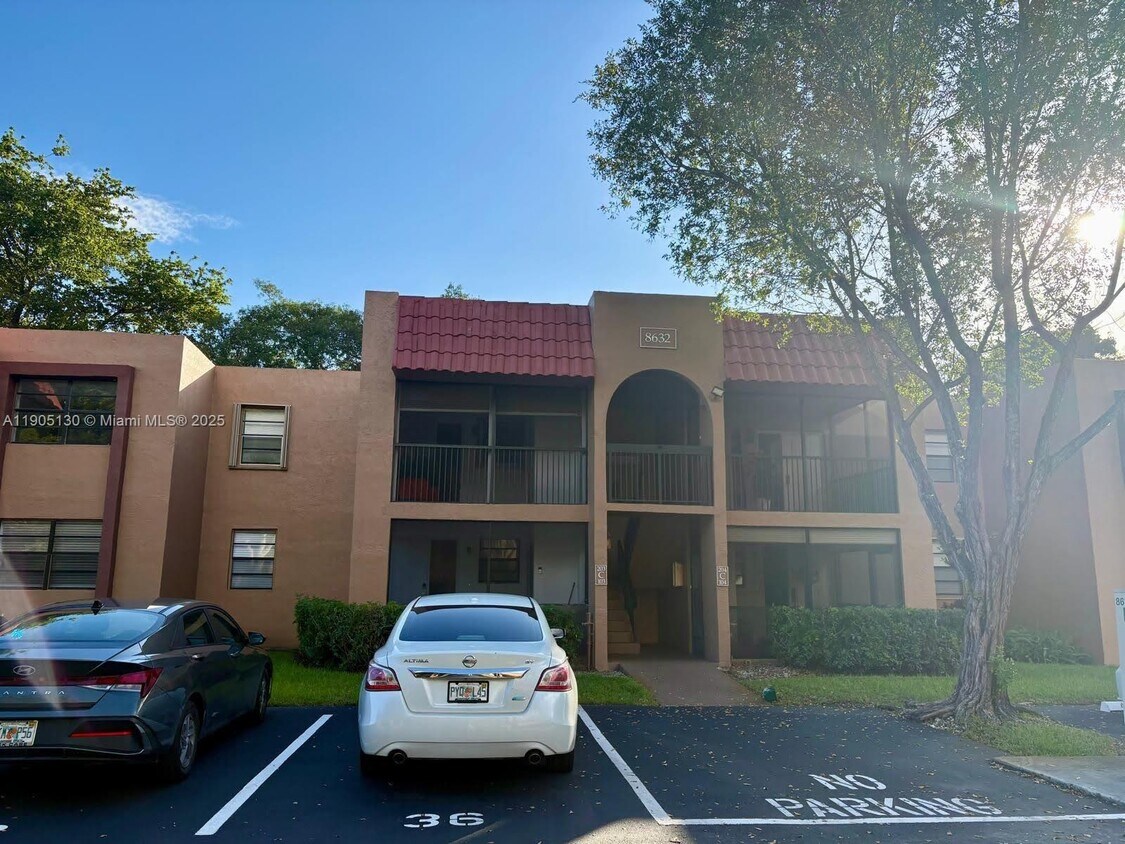 Foto principal - 8632 NW 34th Pl