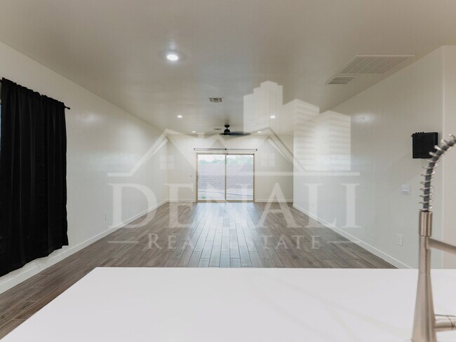 Foto del edificio - 13976 E Crotalus Wy