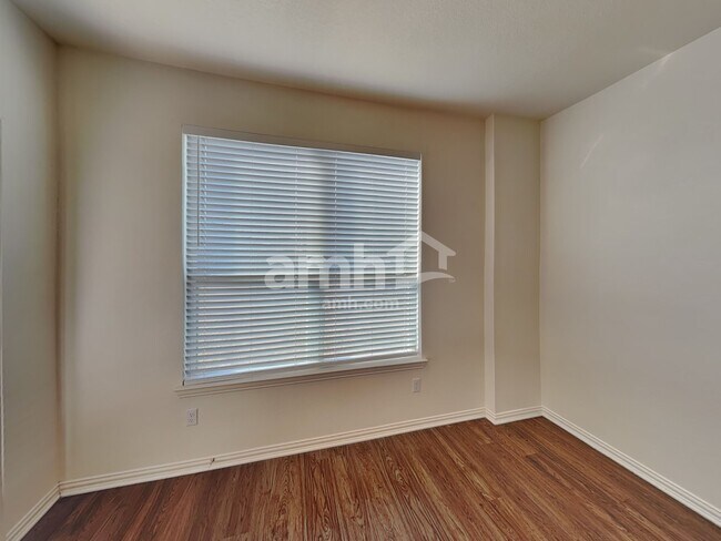 Foto del edificio - 2723 Spencebrook