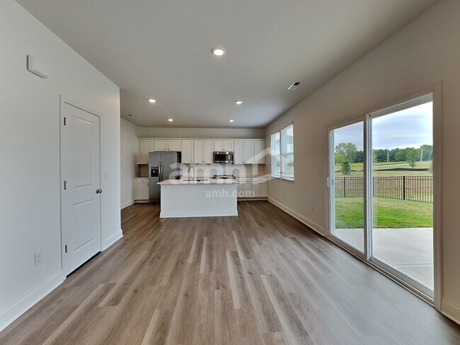 Foto del edificio - 318 Pine Hill Court