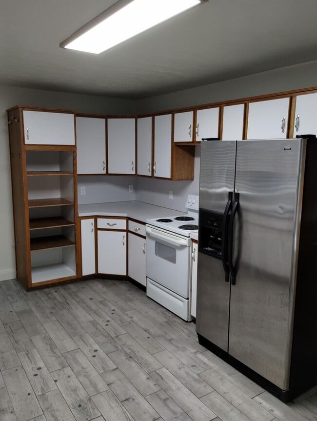 Building Photo - Spacious and Updated 3bd/2ba Ogden Home!