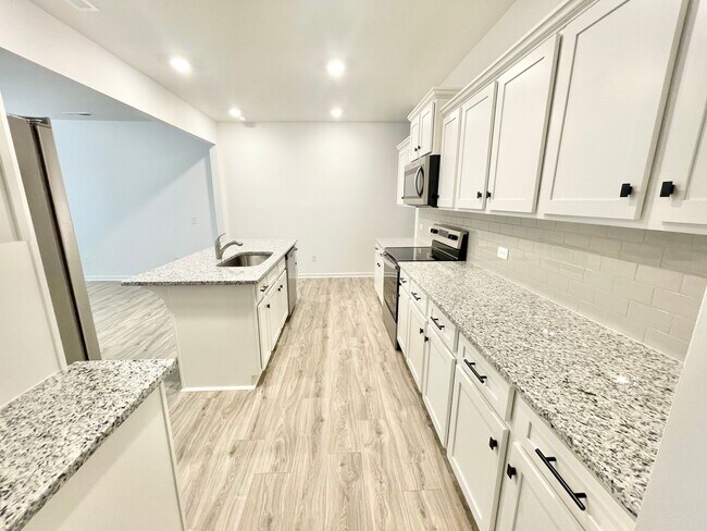 Building Photo - March Madness move in special!  3 br 2.5 b...