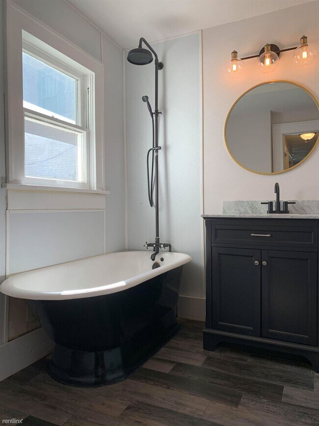 Foto del edificio - 3 br, 1 bath House - 538 N Belmont Ave