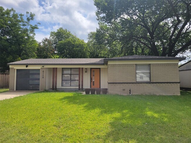 Foto del edificio - 4724 Laurel Ln