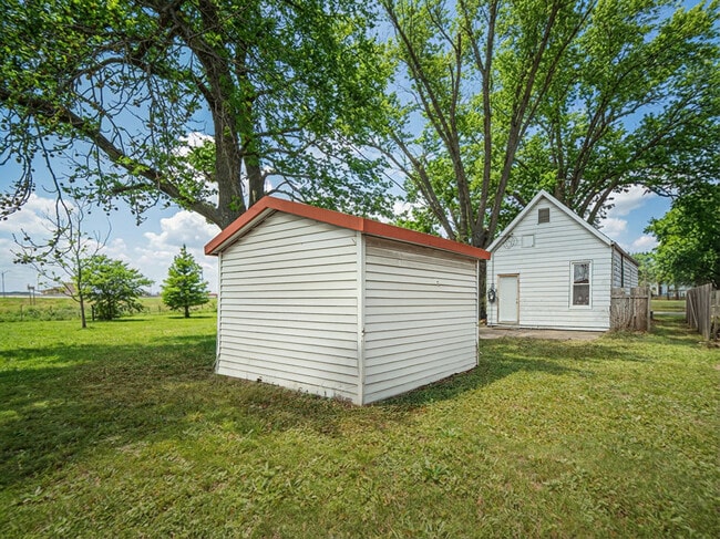 Building Photo - 1237 E Indiana St