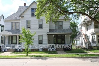 Building Photo - 210 S 4th St