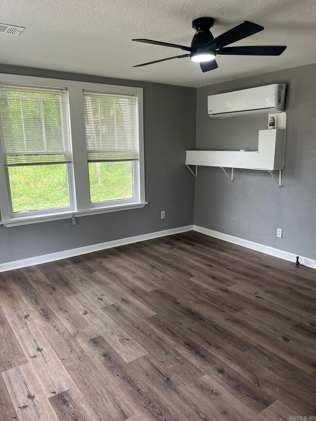 Building Photo - 223 W Highland Ave