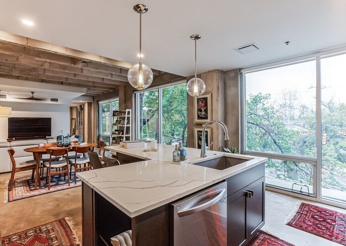 Photo - 1115 S Alamo St- 407.7