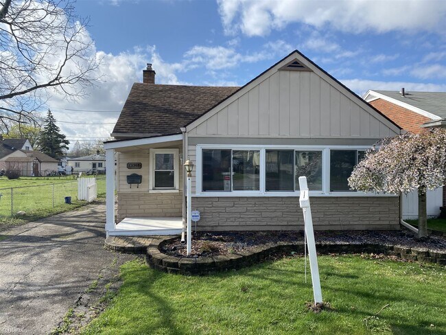 Building Photo - 2 br, 1 bath House - 13346 Toepfer Road