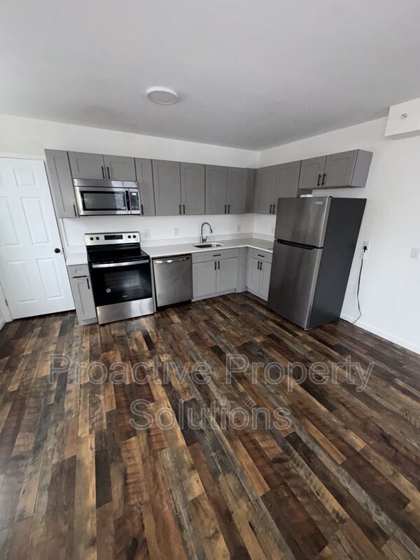 Foto del edificio - 730 N Main St