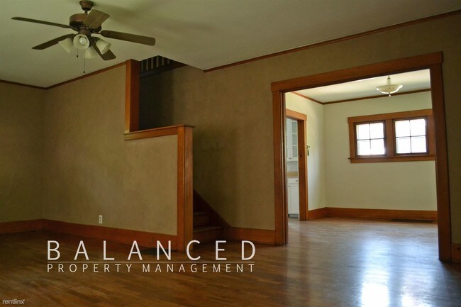Foto del edificio - 2 br, 1.5 bath House - 1155 SW College Ave