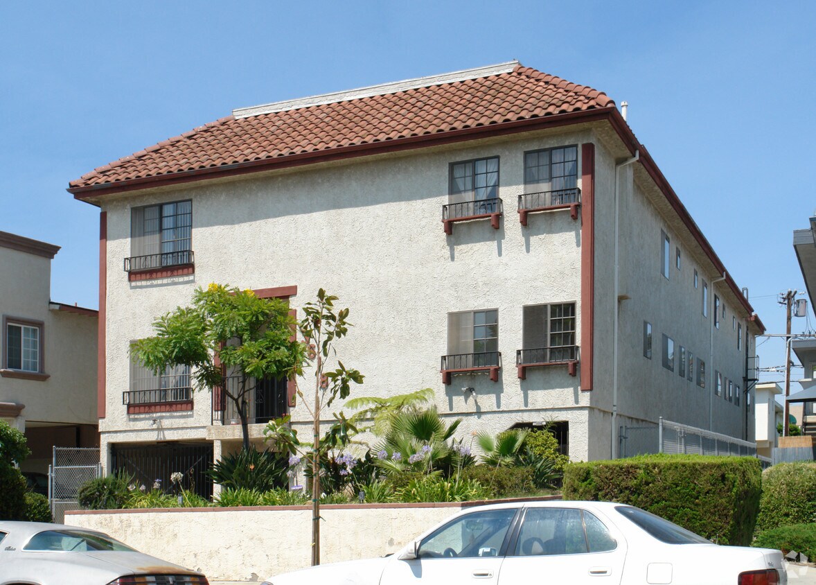 Building Photo - 3618 Keystone Ave