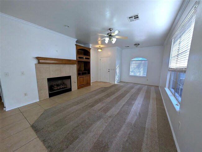 Foto del edificio - 643 Sisken Ct