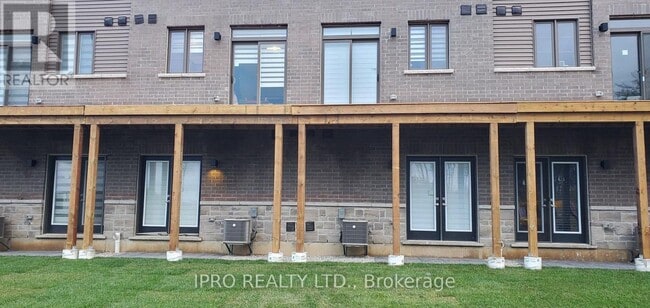 Building Photo - 120 Court Dr