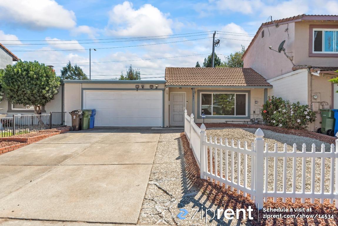 Primary Photo - 33159 Great Salt Lake Dr