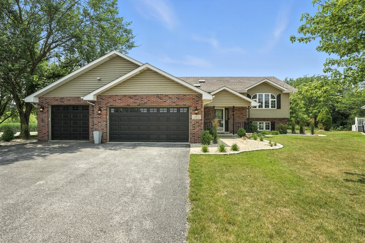Primary Photo - 22 Summerhill Dr