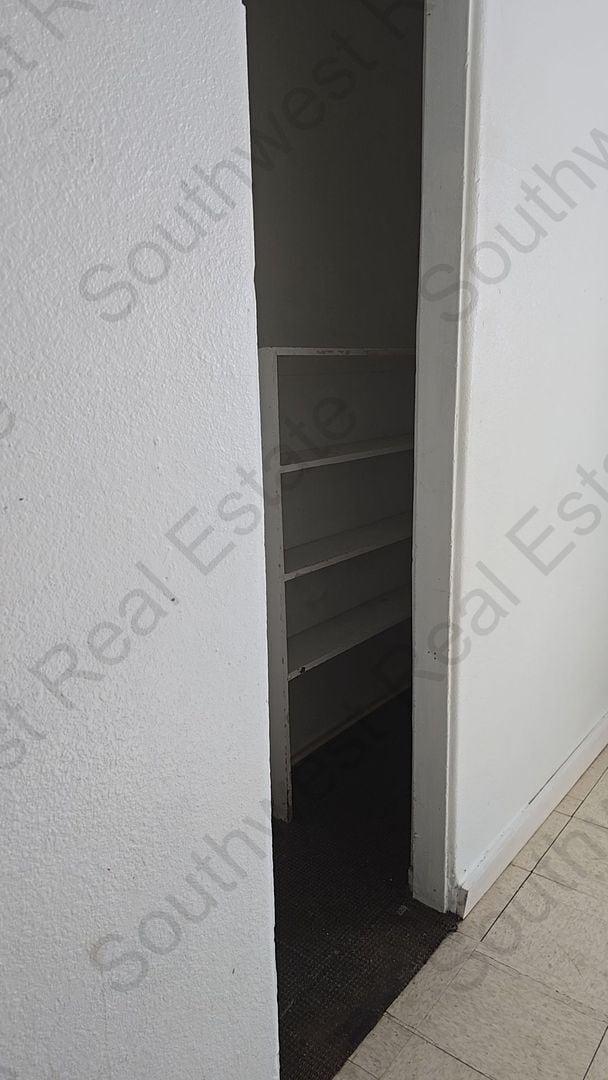 Building Photo - Affordable 1 bedroom 1 bathroom apartment