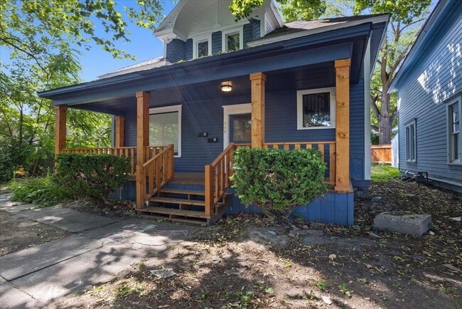 Building Photo - Newly updated 1 Bedroom 1 Bath Studio Styl...