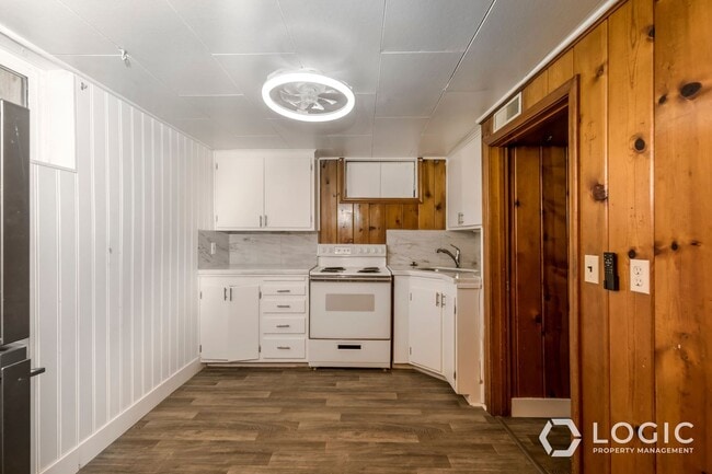 Foto del edificio - 654 32nd St